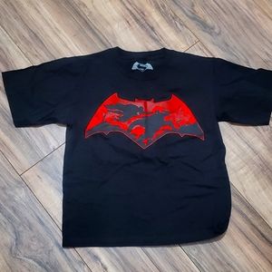 Batman v Superman Boys T-Shirt New  Officially Licensed 3D. Image POPS out